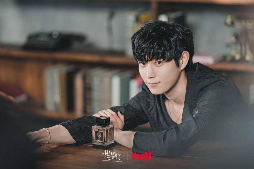Kim Young Dae di drama Shooting Stars (instagram.com/tvn_drama)