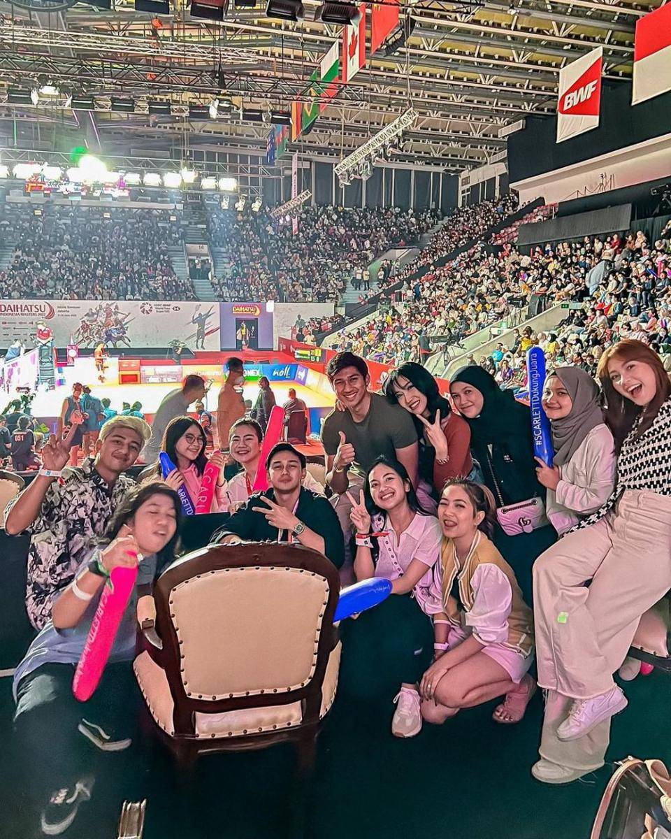artis nonton badminton (Instagram.com/felicyangelista_)