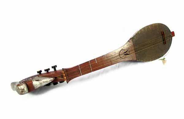 Alat musik tradisional Panting (felderfans.com)