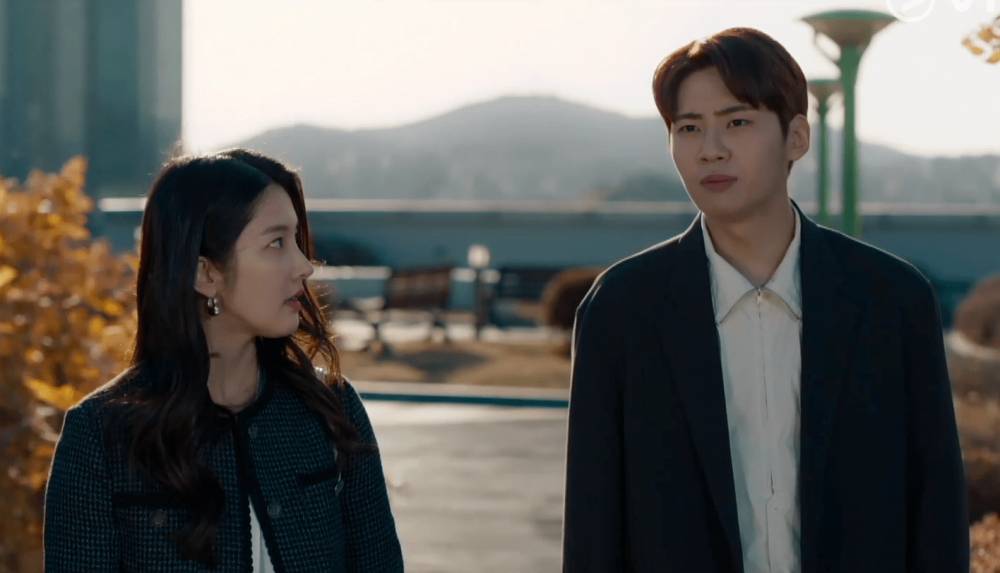 Nam Ji Hyun dan Lee Jin Hyuk di drama Why Her (Dok. VIU/Why Her)