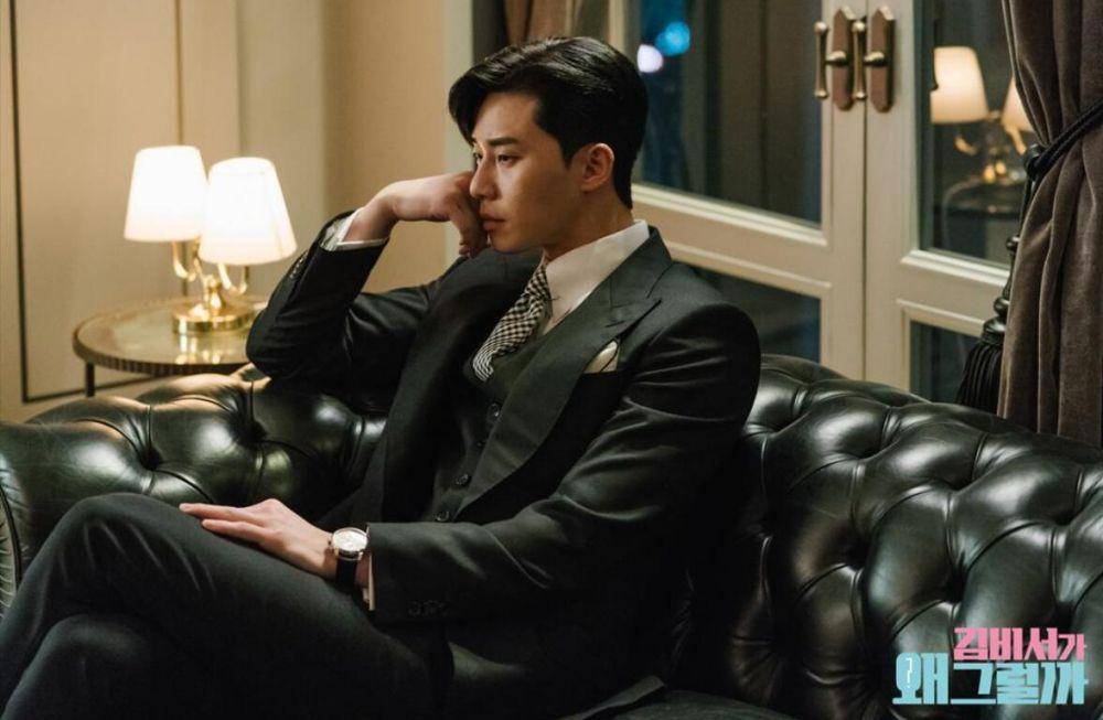 Park Seo Joon di drama What's Wrong with Secretary Kim (dok. tvN/What's Wrong with Secretary Kim)