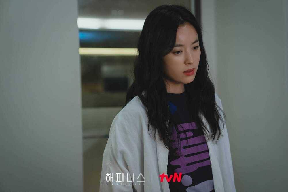 Han Hyo Joo di Happiness (program.tving.com)