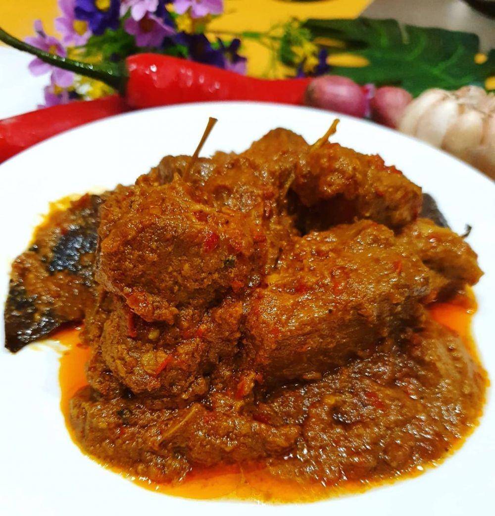 Ilustrasi rendang babi (instagram.com/liliana.zhai)