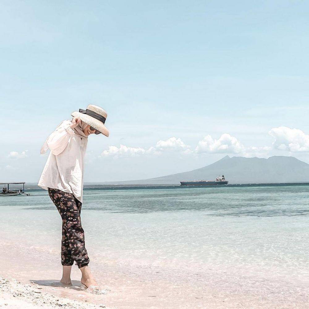 (instagram.com/anitakurniasari)