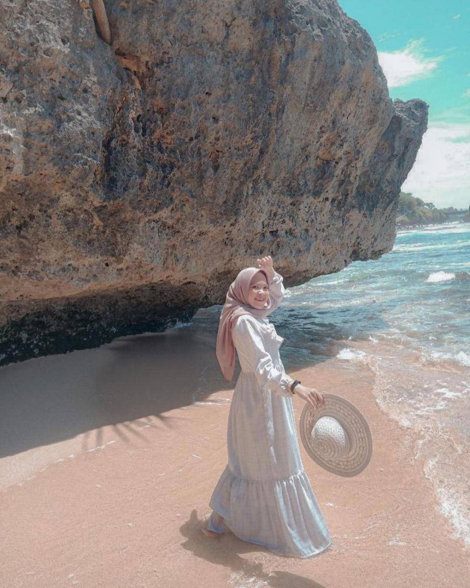 Pantai Mbuluk (instagram.com/risaarum)