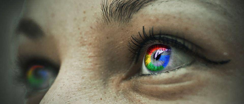 ilustrasi mata yang berwarna-warni (pixabay.com)