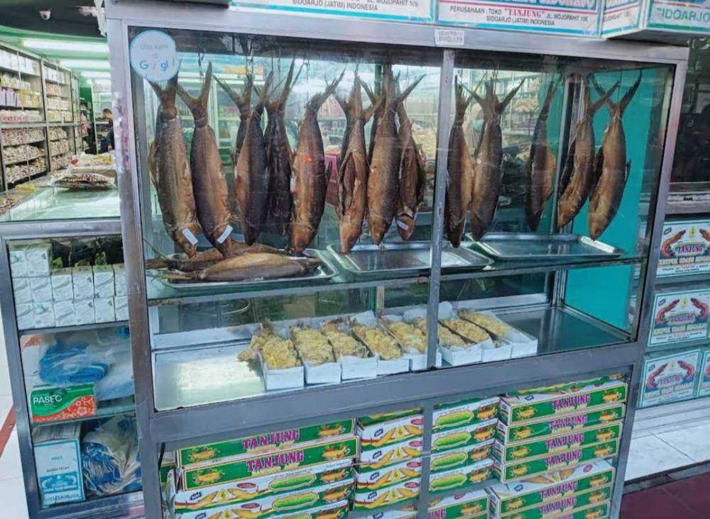 Toko Tanjung (dok.pribadi/Arvia Ari Sugesti)