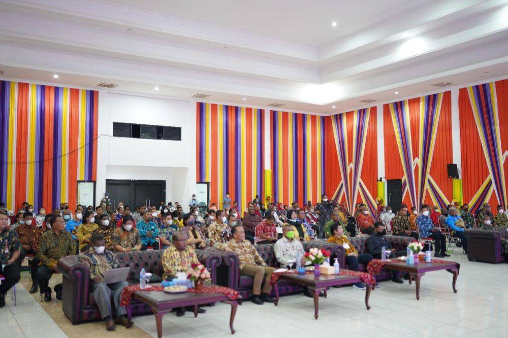 Rapat Koordinasi Teknis Kependudukan, Pencatatan Sipil, Pengendalian Penduduk dan Keluarga Berencana di Kaimana, Papua Barat, Kamis (9/6/2022).