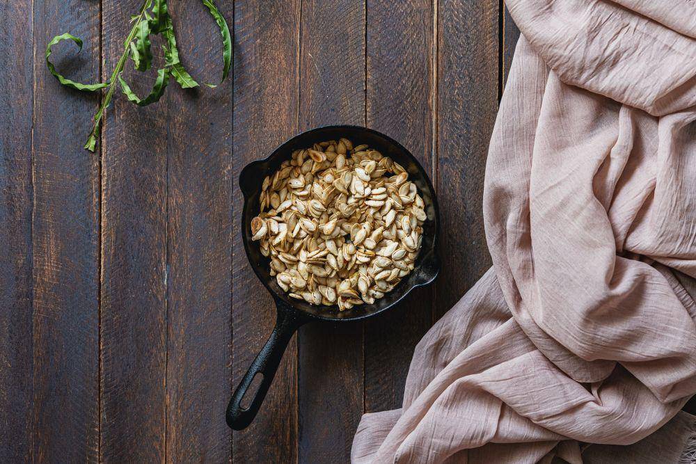 Peralatan memasak cast iron (unsplash.com/Anshu A)