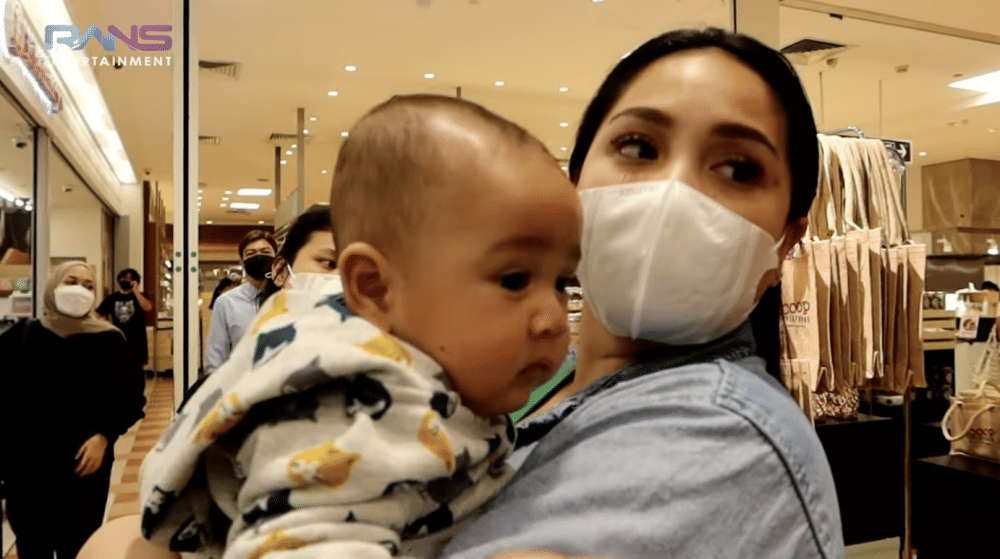 momen Nagita Rafathar Belanja hingga Kulineran di Singapura (YouTube.com/Rans Entertainment)