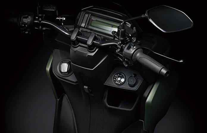 Yamaha X-Force pakai setang model telanjang (Yamaha Japan)