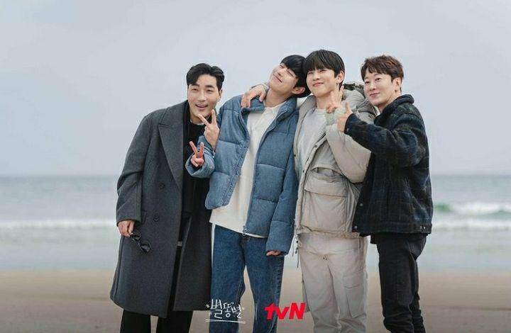 potret di balik layar Shooting Stars (instagram.com/tvn.asia)