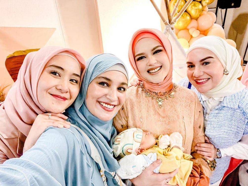 potret Shireen Sungkar dan sahabat (instagram.com/shireensungkar)