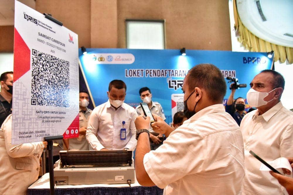 Gubernur Sumatera Utara (Sumut) Edy Rahmayadi menghadiri sekaligus meresmikan peluncuran pembayaran pajak kendaraan bermotor menggunakan QRIS (Dok. Dinas Kominfo Provinsi Sumut/ Veri Ardian)