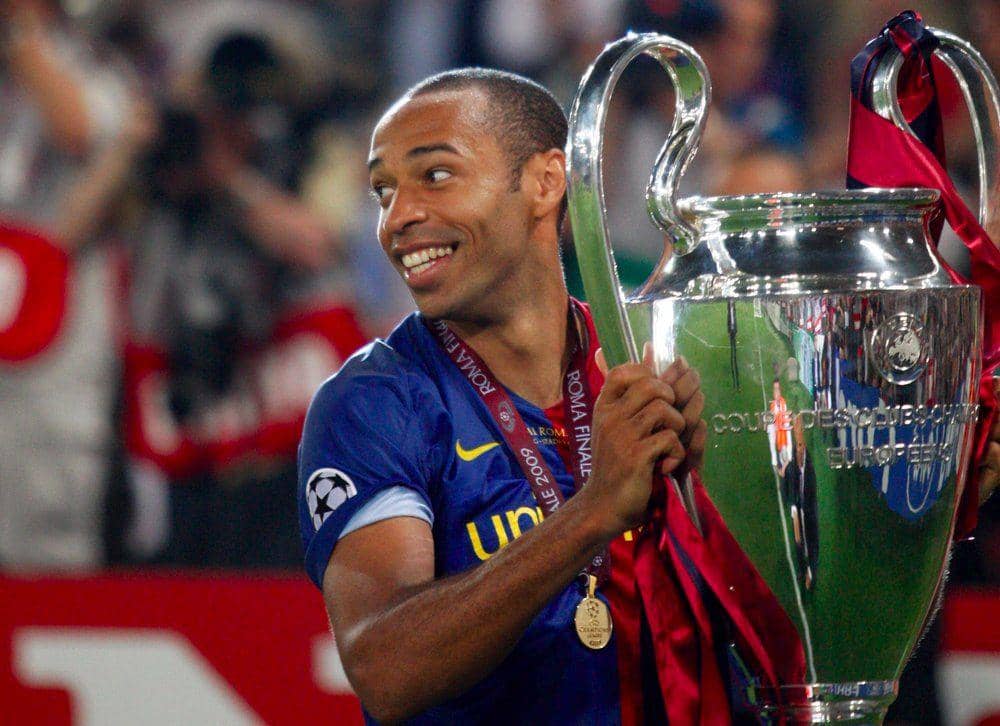 Thierry Henry menjuarai Liga Champions 2008/2009. (twitter.com/Squawka)