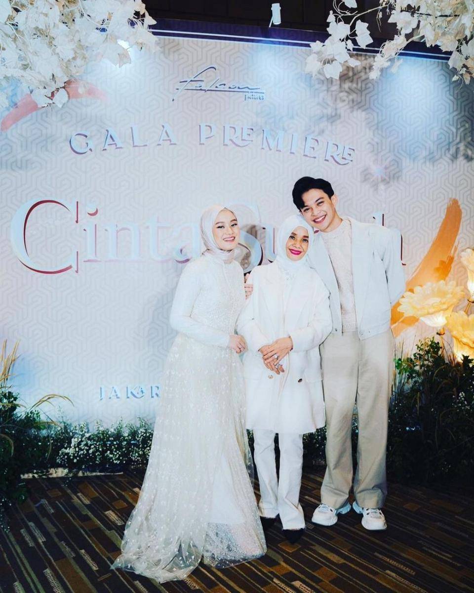 Dinda Hauw Bersama Ibunda (instagram.com/dindahw)