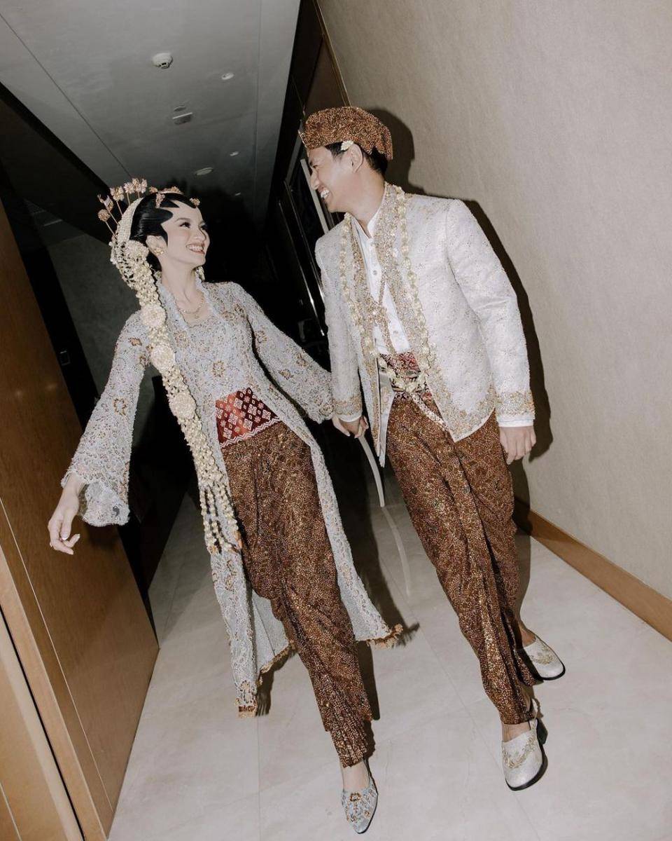 Kebaya Sabrina Anggraini. (instagram.com/sabrinaanggraini)