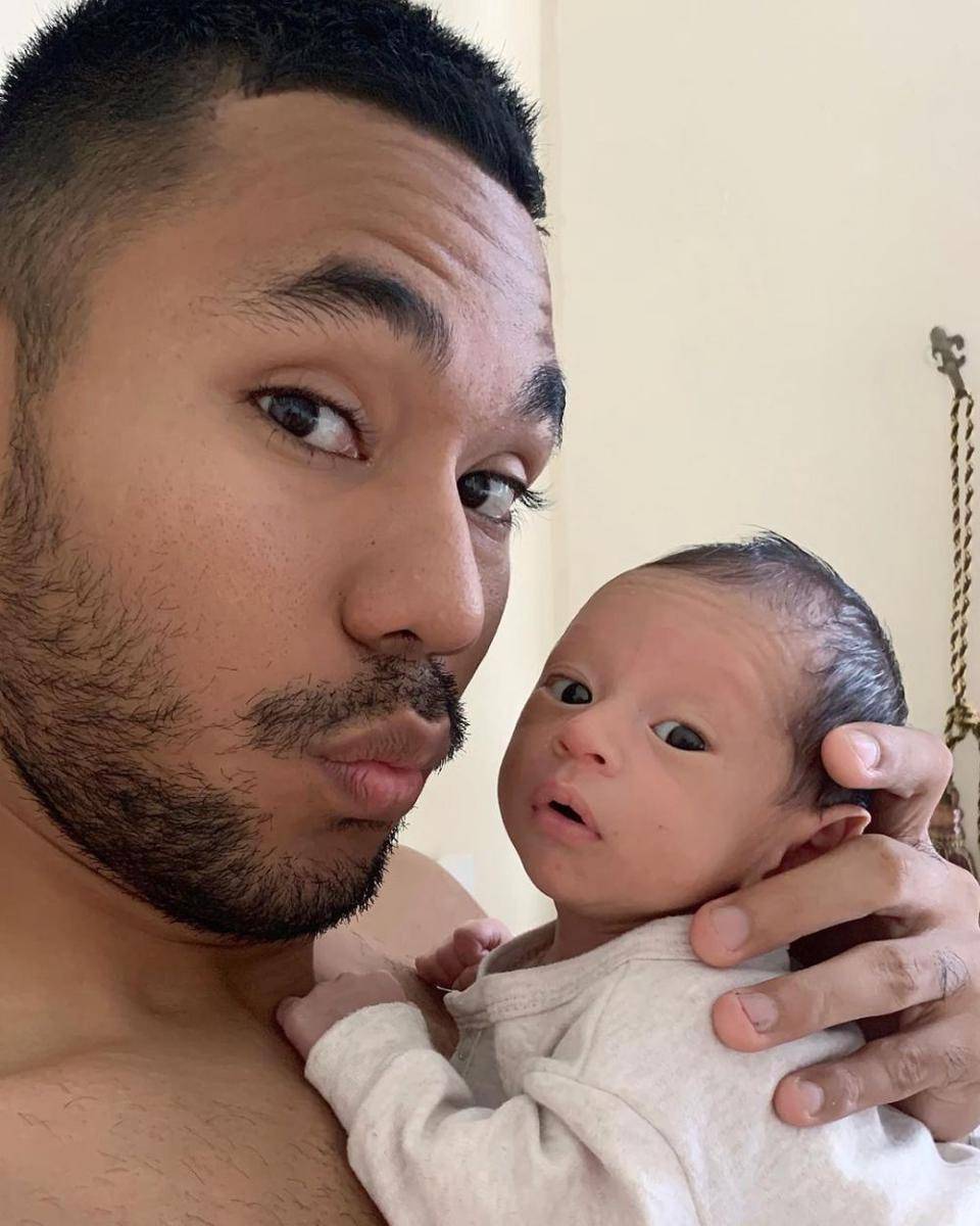 potret Diego Afisyah saat momong anak (instagram.com/diegoafisyah)