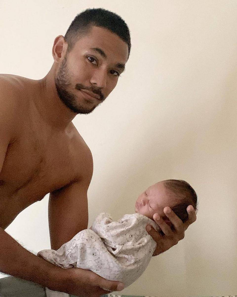 potret Diego Afisyah saat momong anak (instagram.com/diegoafisyah)