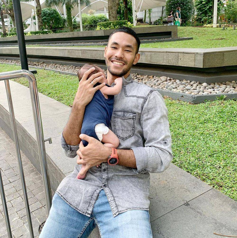 potret Diego Afisyah saat momong anak (instagram.com/diegoafisyah)