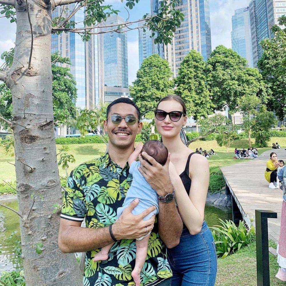 potret Diego Afisyah saat momong anak (instagram.com/diegoafisyah)
