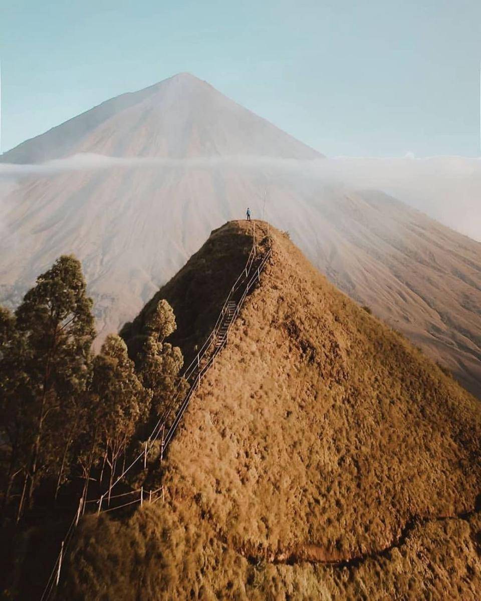 Bukit Watunariwowo (instagram.com/farhan_anggori)