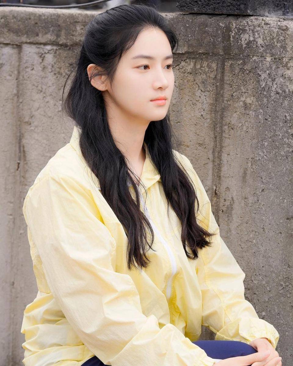 Park Ju Hyun (instagram.com/charmgirl_1005)