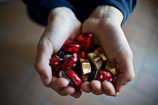[QUIZ] Pilih 1 Cokelat dan Lihat Apakah Kamu Punya Fobia yang Muncul saat Nge-Date