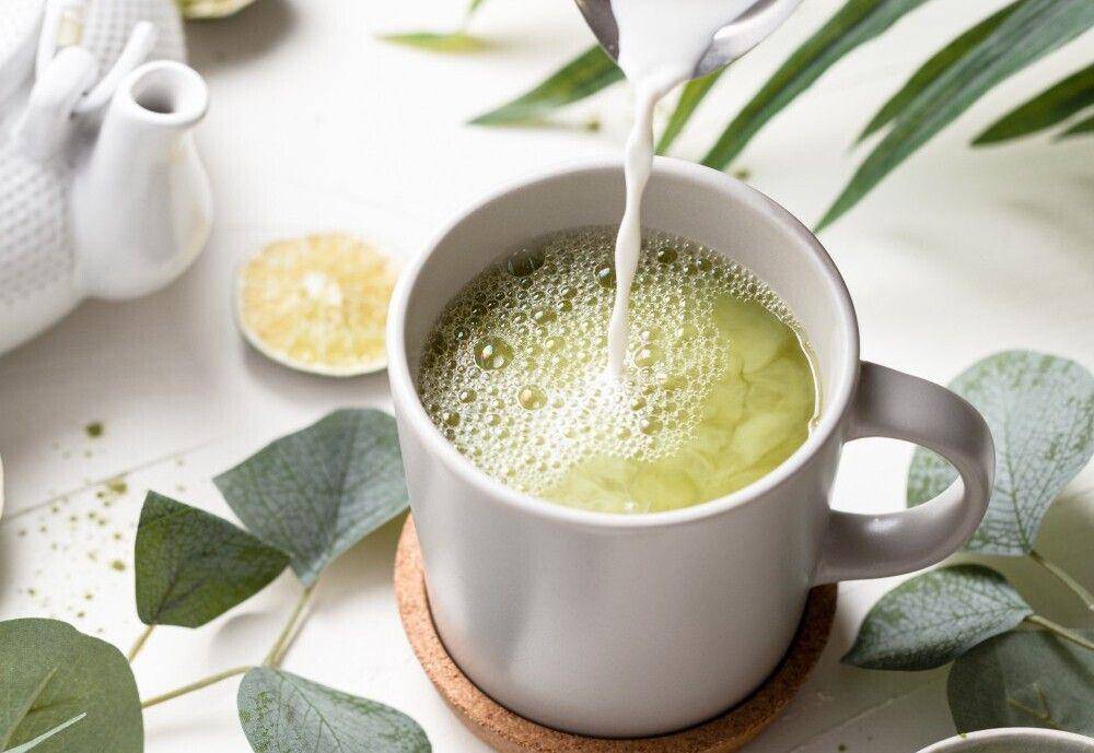ilustrasi ragam minuman jahe dan matcha (freepik.com/wirestock)