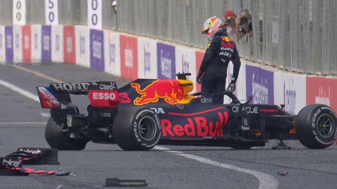 Max Verstappen gagal finis pada GP Azerbaijan 2021. (formula1.com)