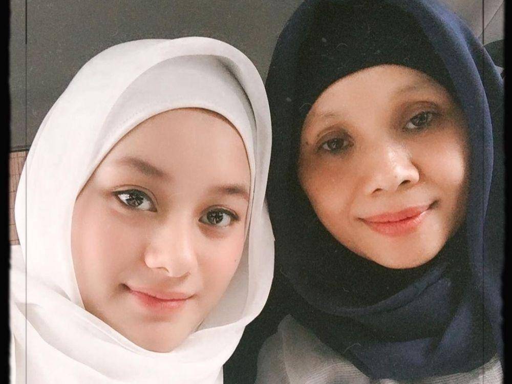 Dinda Hauw Bersama Ibunda (instagram.com/dindahw)