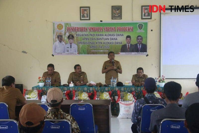 Plt Bupati PPU, Hamdam saat menjawab persoalan yang dihadapi petani (IDN Times/Ervan)