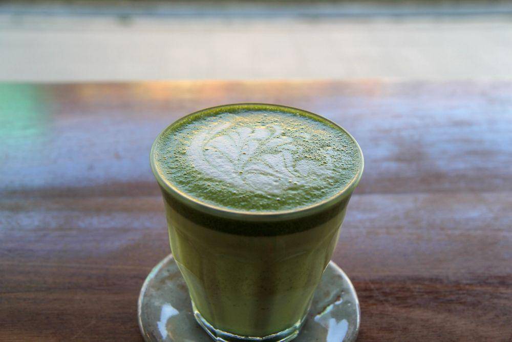 ilustrasi jahe maple matcha latte (unsplash.com/rigel)
