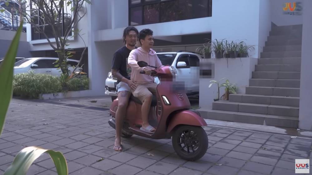Raditya Dika dan Uus (instagram.com/Uus Kamukita)