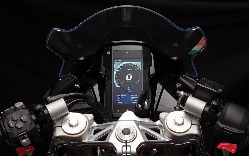 Panel instrumen TVS Apache RR 310 yang diduga sama dengan BMW G 310 RR (TVS)