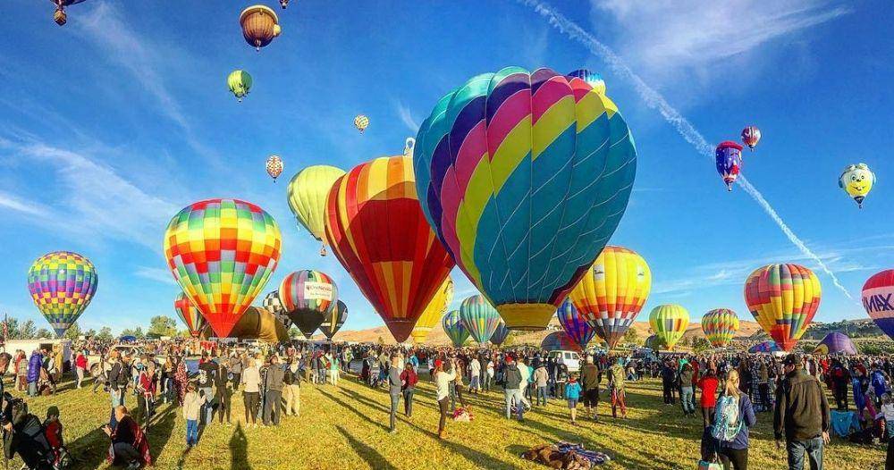 The Great Reno Balloon Race (instagram.com/pockets_hikes_maine)
