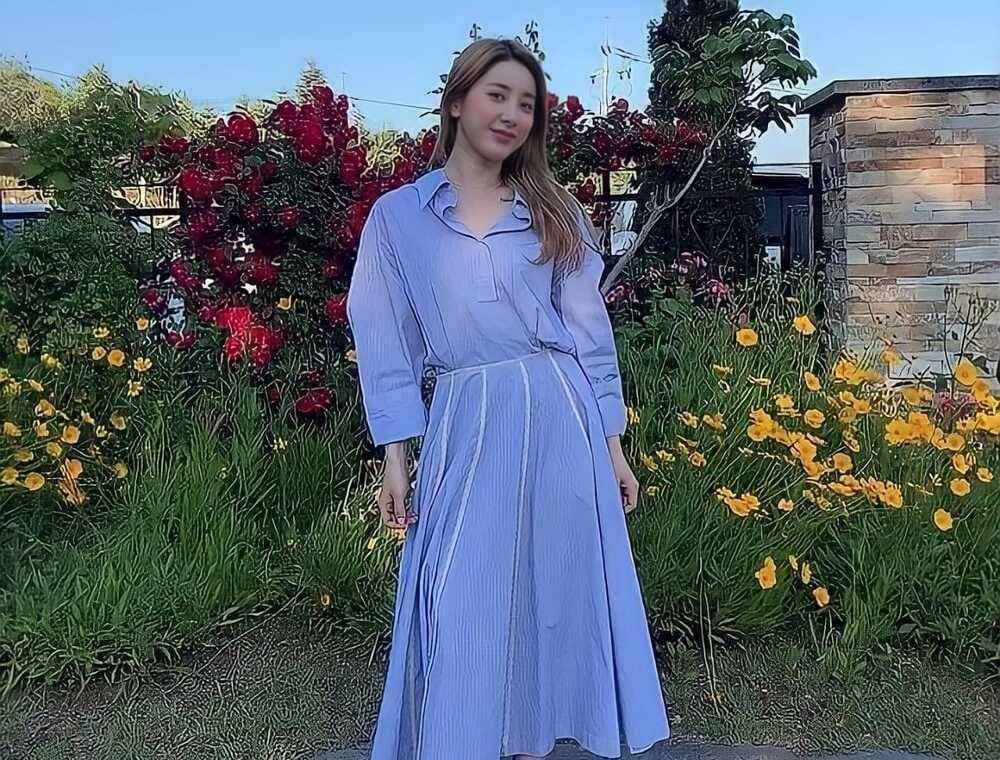 Seo In Young (instagram.com/seoin0)