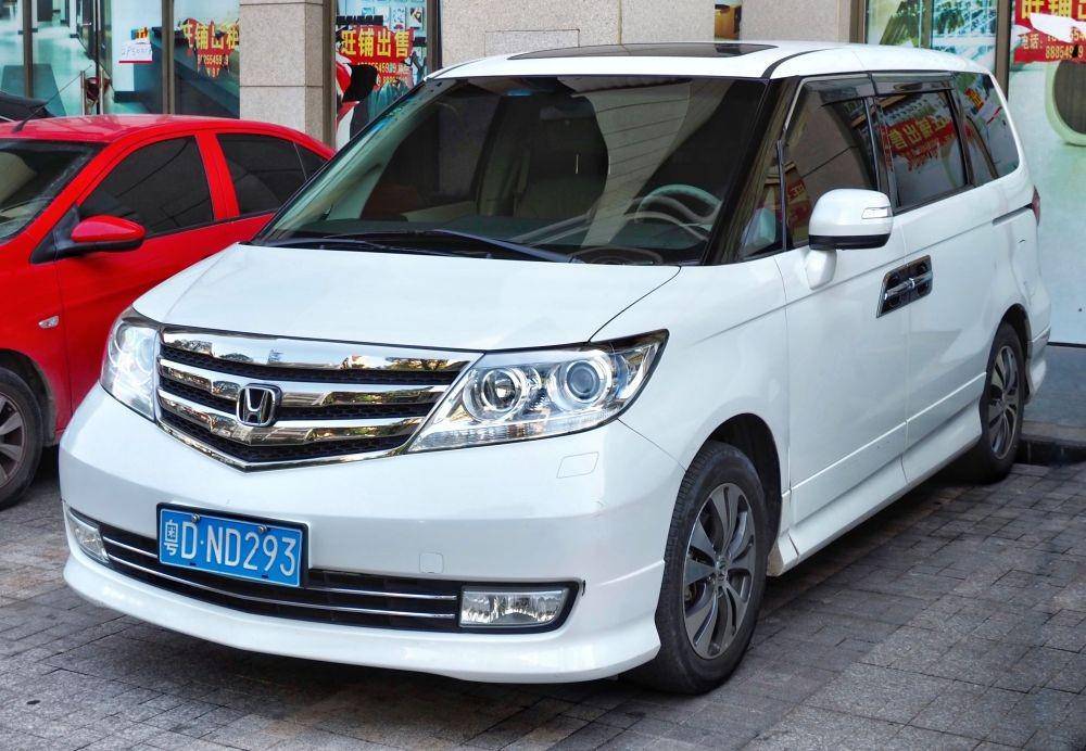 Honda Elysion (wikipedia.org)