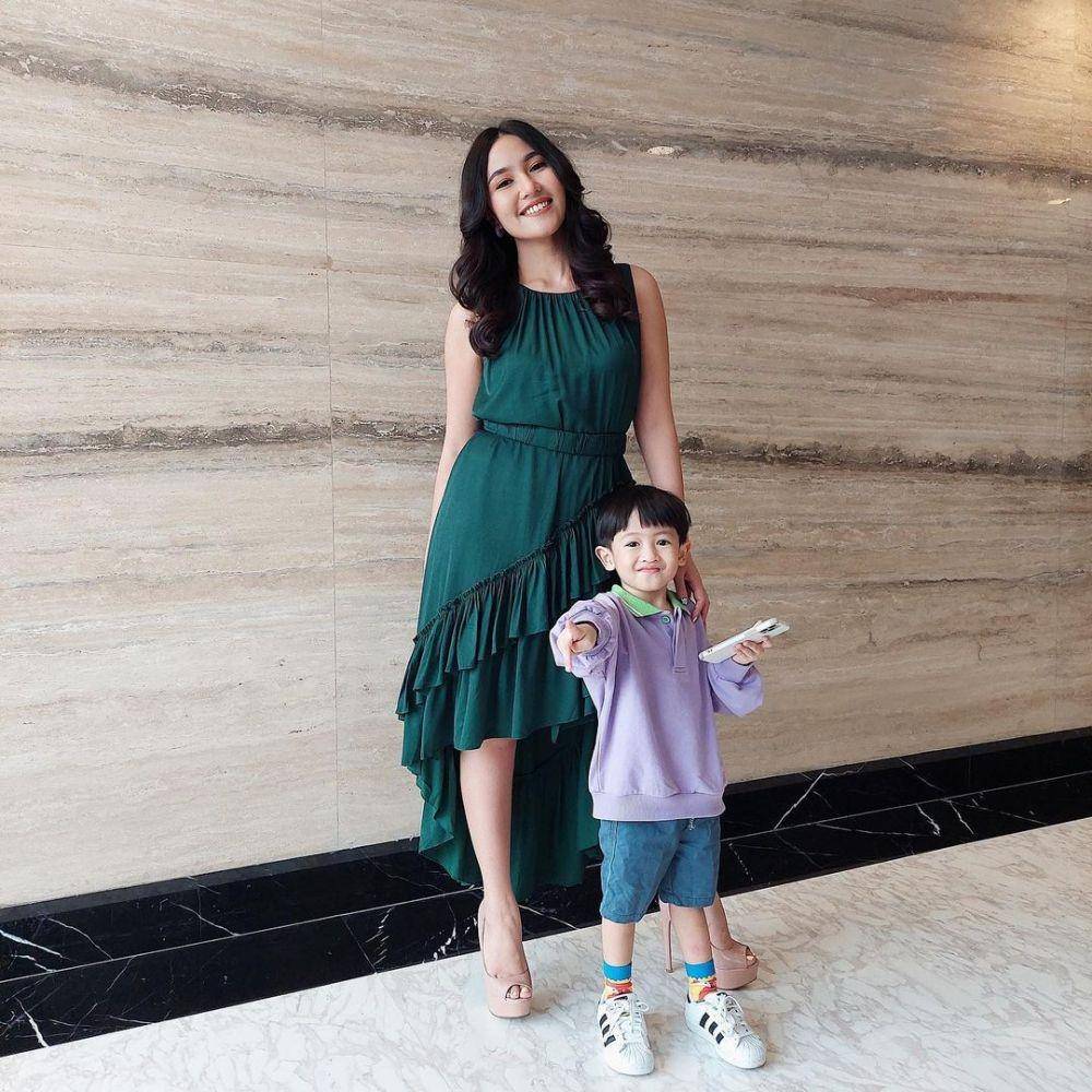 OOTD skirt dan dress ala Libra Akila (instagram.com/libraakila)