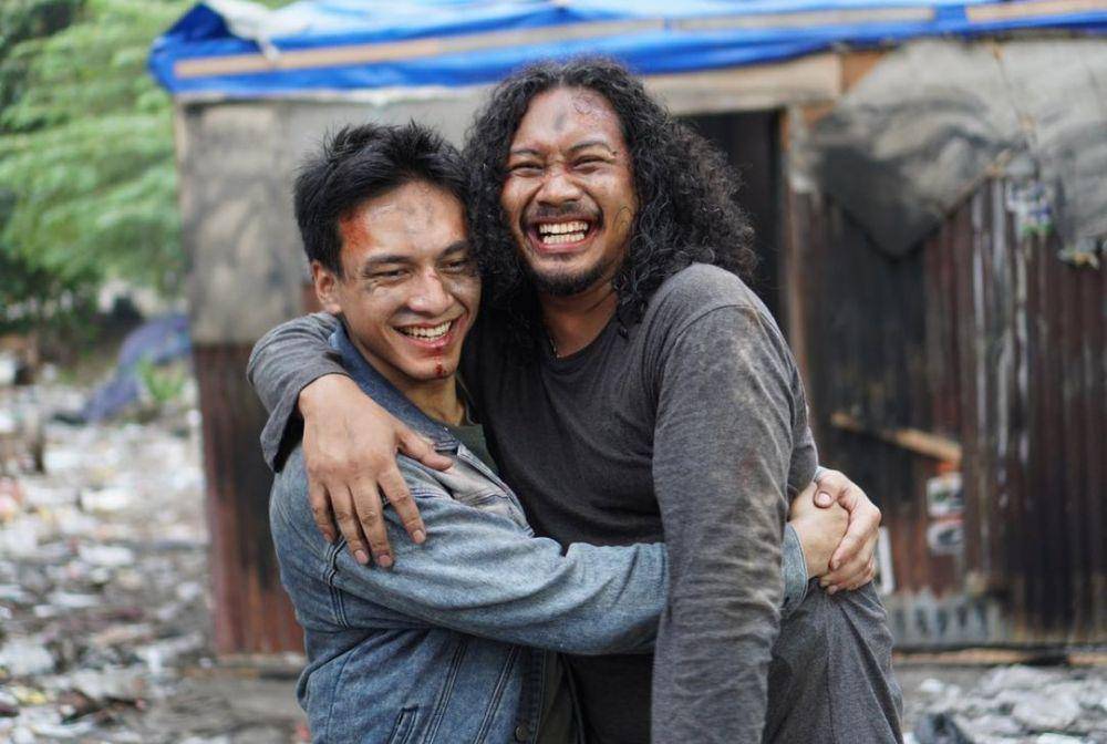 Potret Abdurrahman Arif dan Jefri Nichol saat syuting Pertaruhan The Series. (instagram.com/jefrinichol)