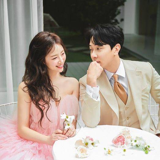 Andy Shinhwa dan Lee Eun Joo (instagram.com/eileen_0912/)