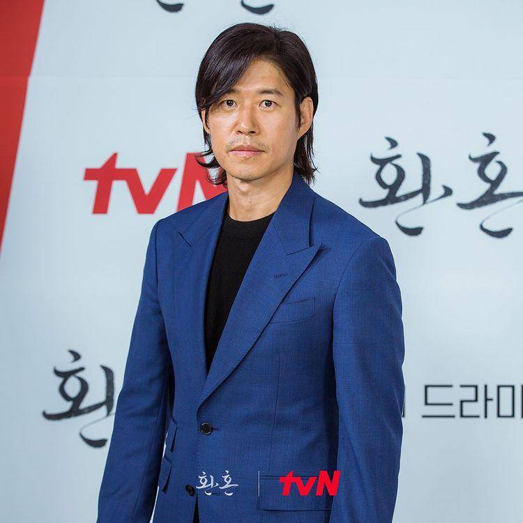 Yoo Joon Sang saat Konferensi Pers Alchemy of Soul (instagram.com/tvn_drama)
