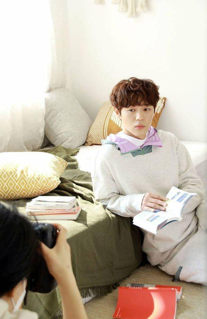 Shin Jae Ha (instagram.com/jwidecompany)