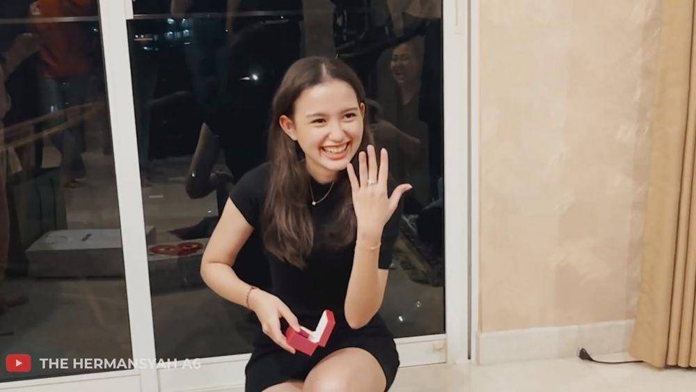 potret kejutan ultah Sarah Menzel (youtube.com/thehermansyaha6world)