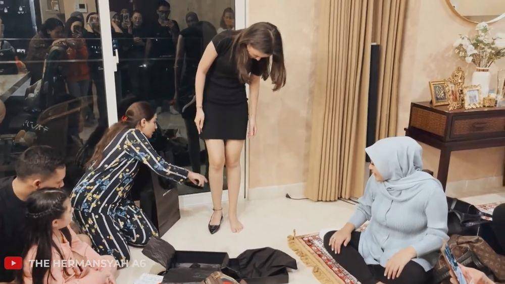 potret kejutan ultah Sarah Menzel (youtube.com/thehermansyaha6world)
