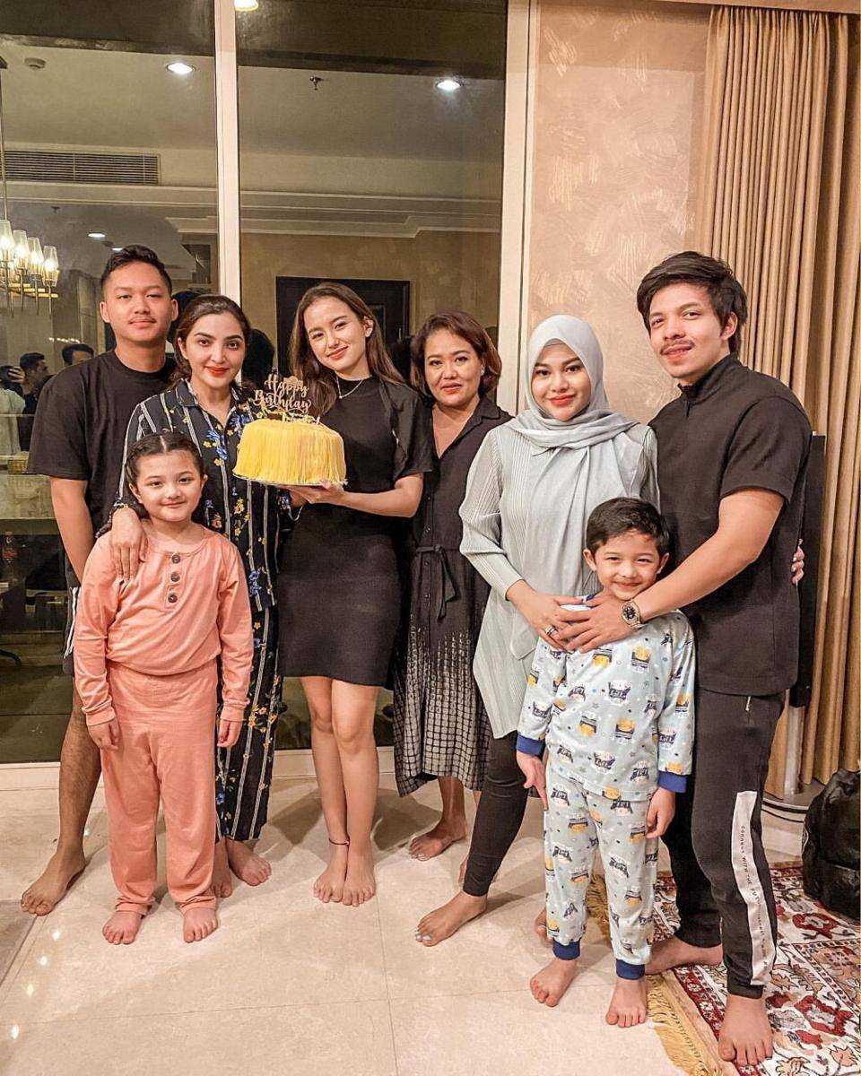 Sarah Menzel ulang tahun. (instagram.com/ashanty_ash)