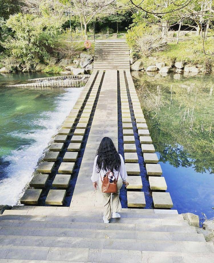 Air Terjun Cheonjiyeon (instagram.com/angeli_not_jolie)