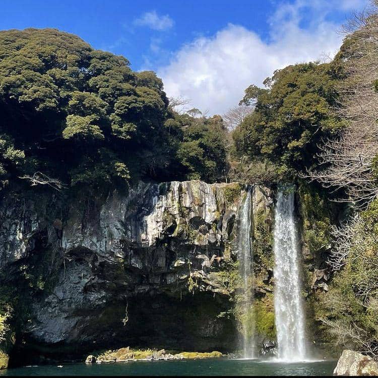 Air Terjun Cheonjiyeon (instagram.com/s.k.y.view_)