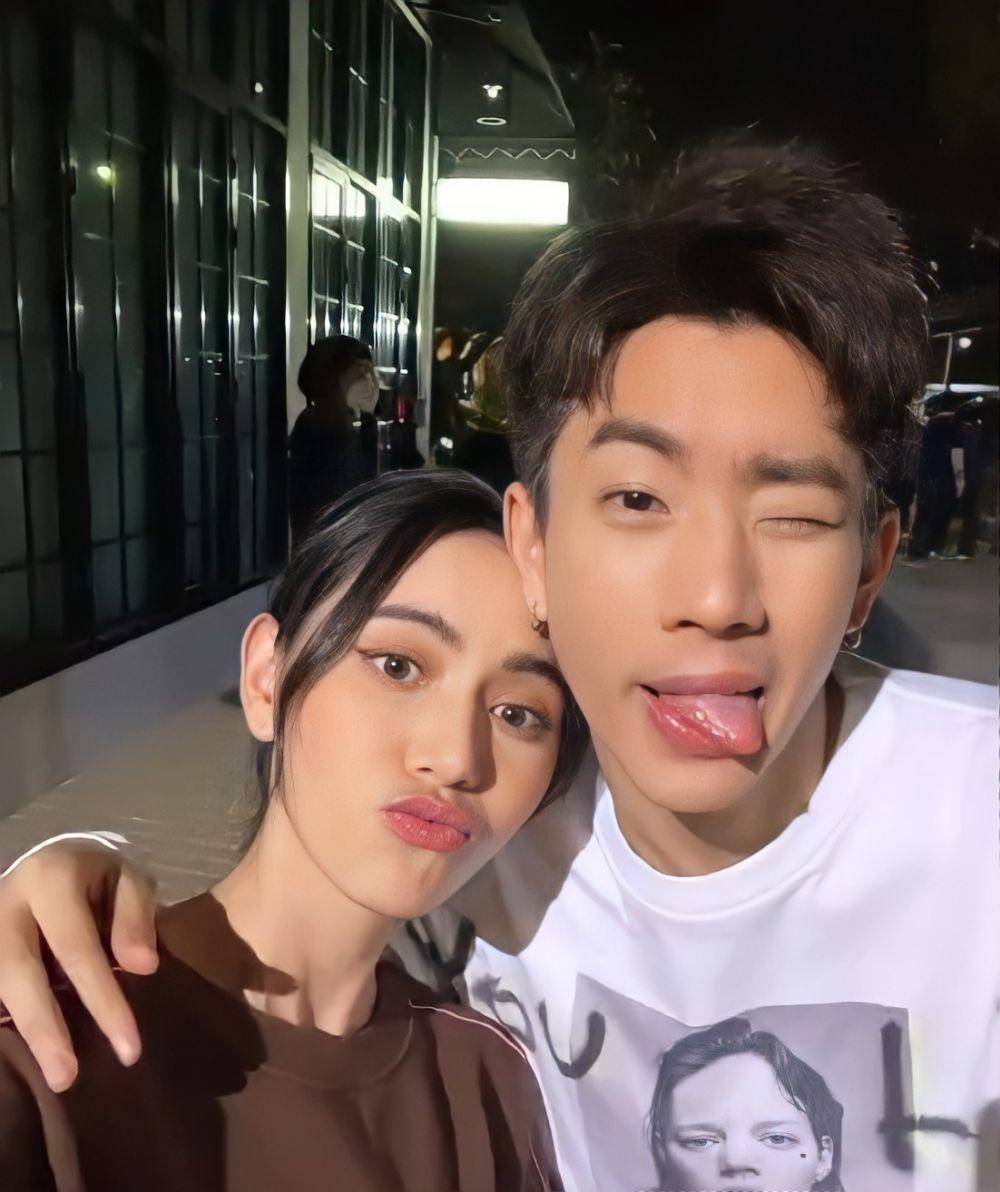 Mai Davika dan Off Jumpol (instagram.com/akoakiko)