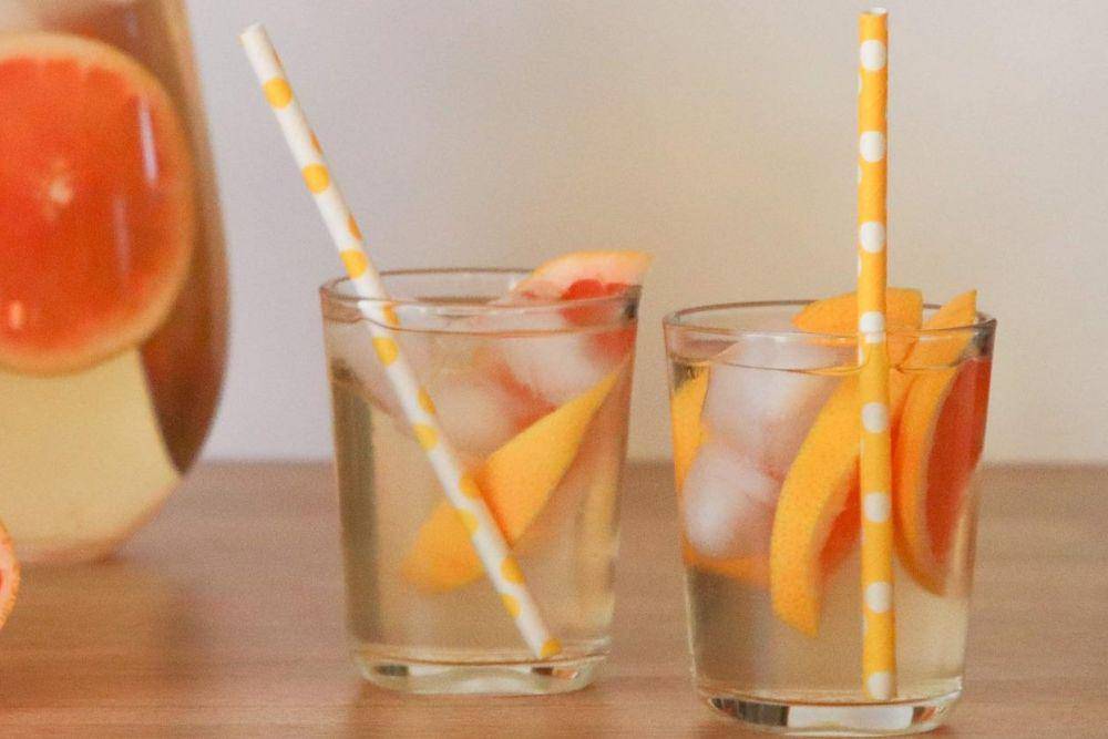 ilustrasi minuman dingin dengan madu (pixabay.com/Blandine JOANNIC)